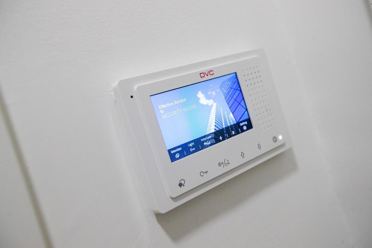 אוהריד Queens Central Apartments מראה חיצוני תמונה