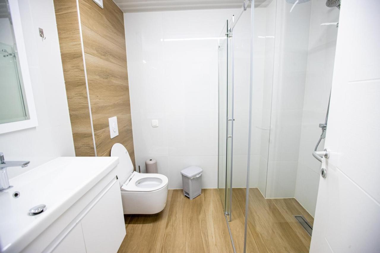אוהריד Queens Central Apartments מראה חיצוני תמונה